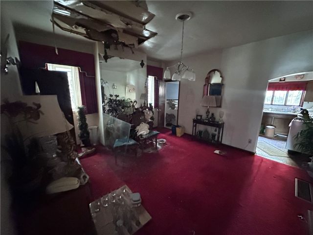 5323 Broad St, Garfield, PA 15224