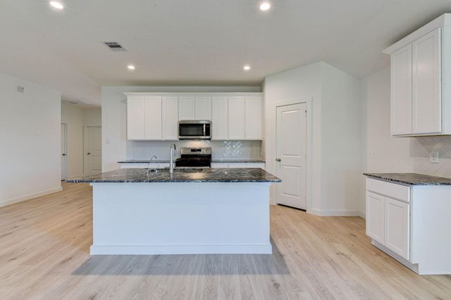 7802 Bel Fiore Drive, Richmond, TX 77406