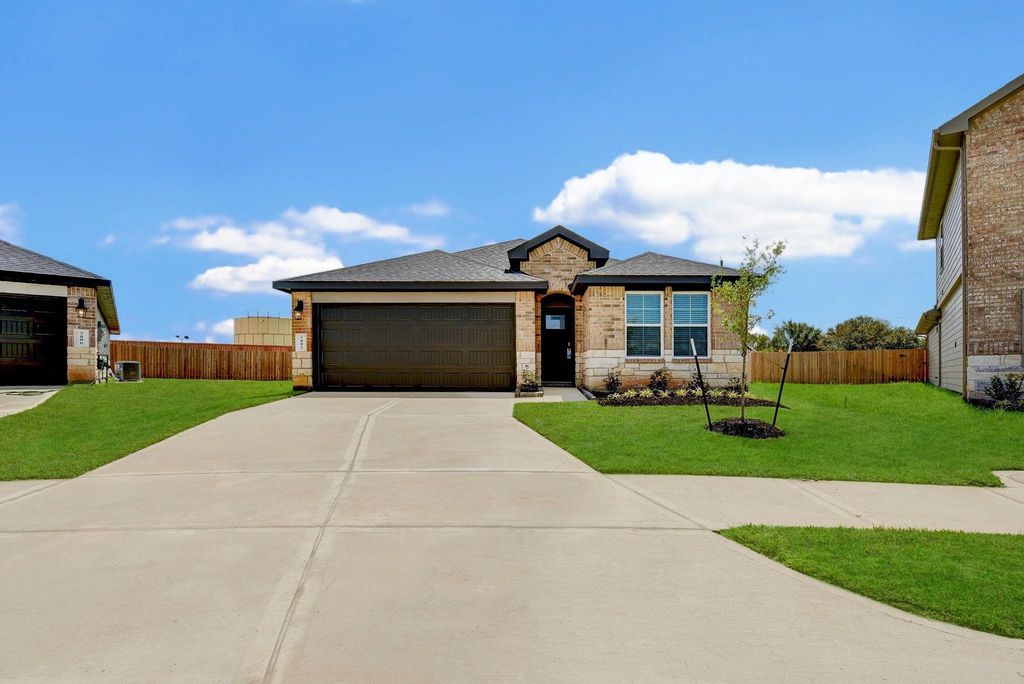 7802 Bel Fiore Drive, Richmond, TX 77406