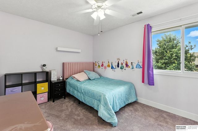 19350 Patterson Street, Omaha, NE 68135