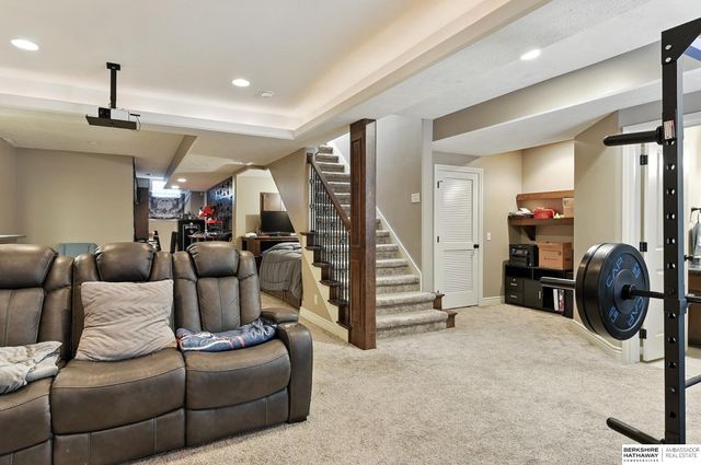 19350 Patterson Street, Omaha, NE 68135