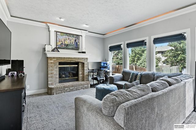 19350 Patterson Street, Omaha, NE 68135