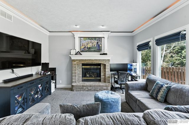 19350 Patterson Street, Omaha, NE 68135
