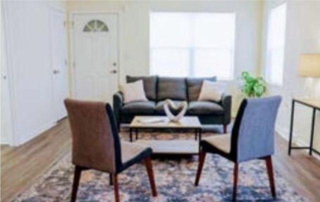 3260 N Achilles STREET, Milwaukee, WI 53212