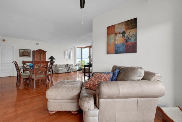 155 W Main Street, 1405, Columbus, OH 43215