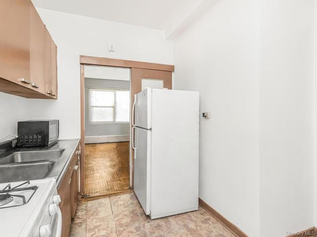 4 Fordham Hill Oval 1A, Bronx, NY 10468