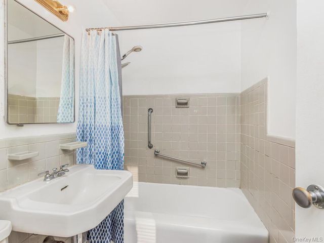 4 Fordham Hill Oval 1A, Bronx, NY 10468