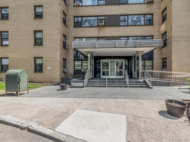 4 Fordham Hill Oval 1A, Bronx, NY 10468