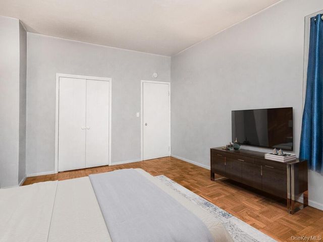 4 Fordham Hill Oval 1A, Bronx, NY 10468
