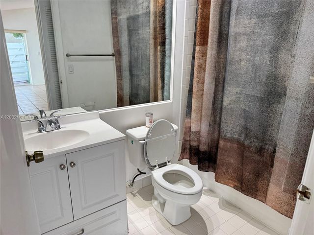 14700 SW 139th Ave 4-40, Miami, FL 33186