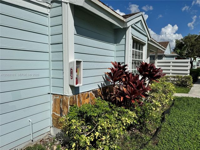 14700 SW 139th Ave 4-40, Miami, FL 33186