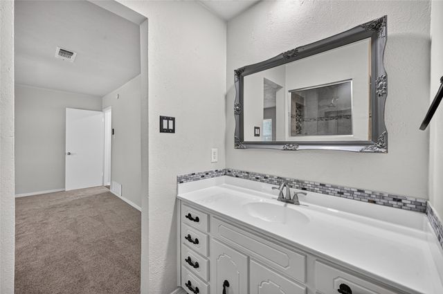 7217 Timberlane Drive, North Richland Hills, TX 76182