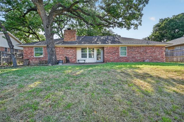 7217 Timberlane Drive, North Richland Hills, TX 76182