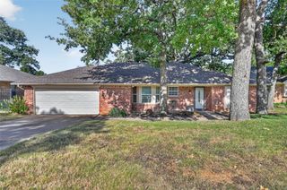 7217 Timberlane Drive, North Richland Hills, TX 76182