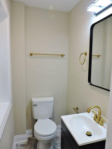 8043 S Wood Street, Chicago, IL 60620