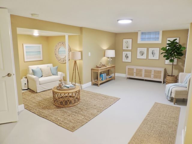8043 S Wood Street, Chicago, IL 60620
