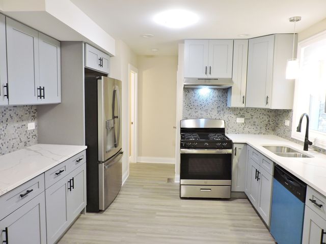 8043 S Wood Street, Chicago, IL 60620
