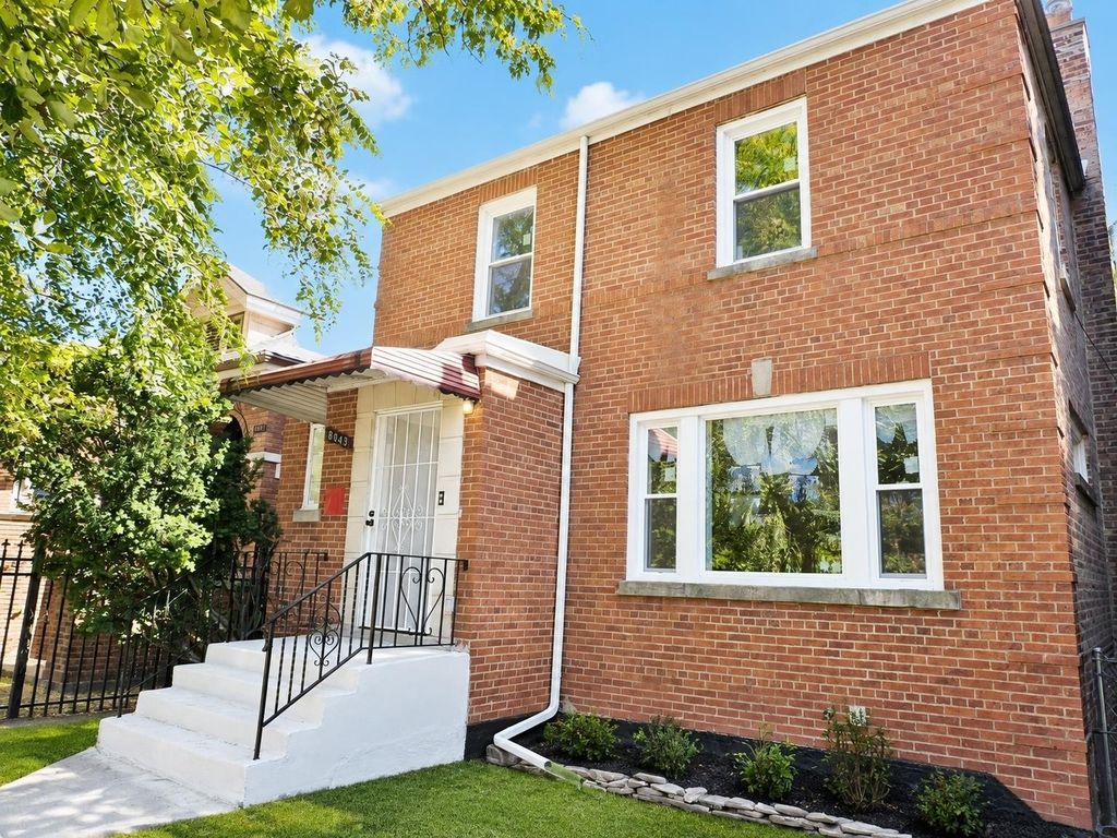 8043 S Wood Street, Chicago, IL 60620