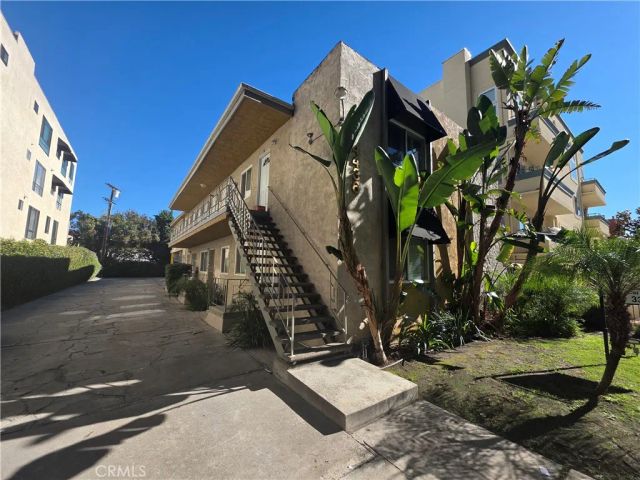 4436 Ventura Canyon, Sherman Oaks, CA 91423