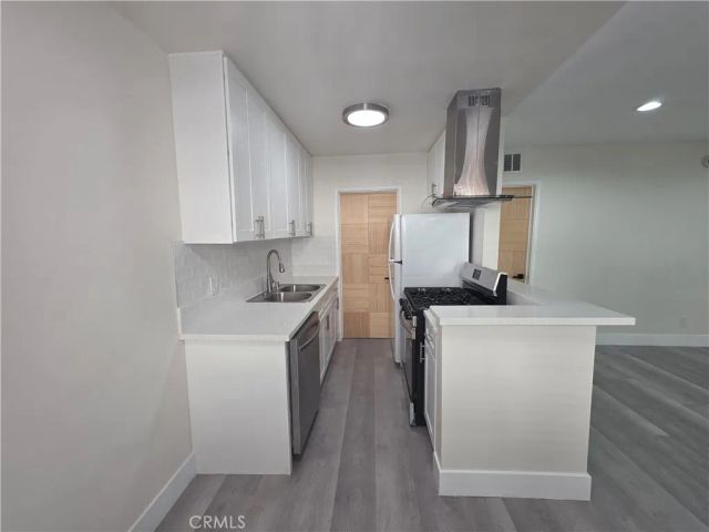 4436 Ventura Canyon, Sherman Oaks, CA 91423