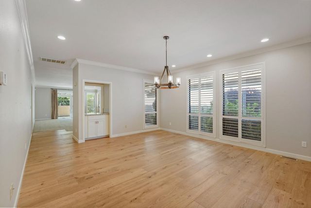 2486 Central Park Dr, Lodi, CA 95242