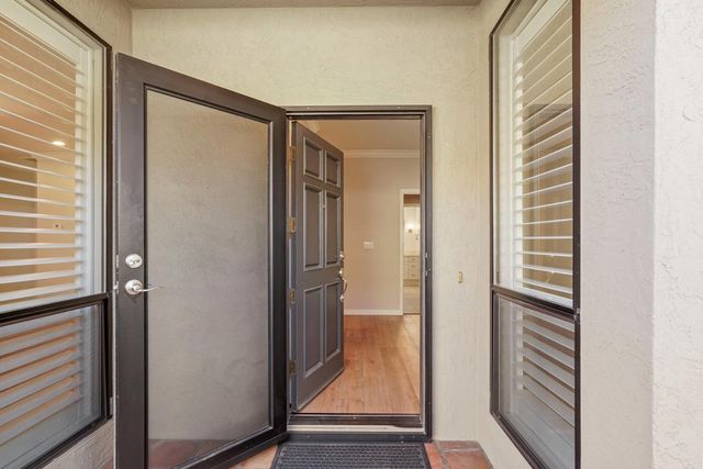 2486 Central Park Dr, Lodi, CA 95242