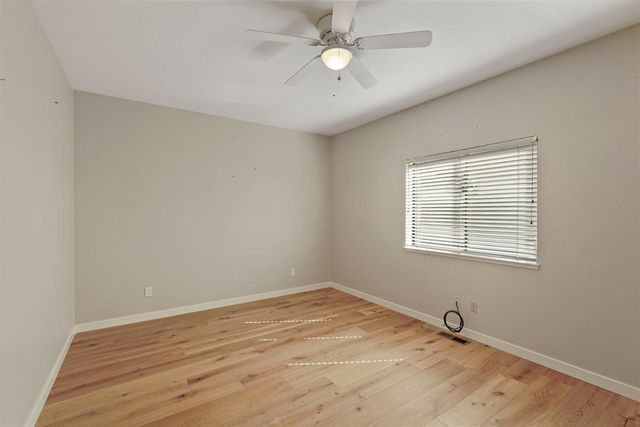 2486 Central Park Dr, Lodi, CA 95242