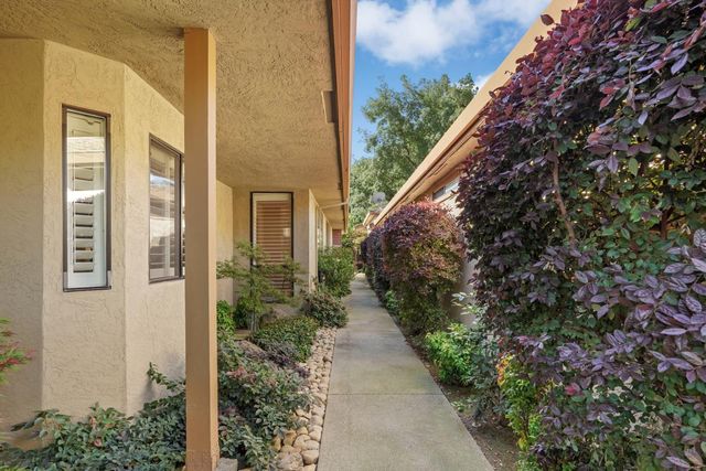 2486 Central Park Dr, Lodi, CA 95242