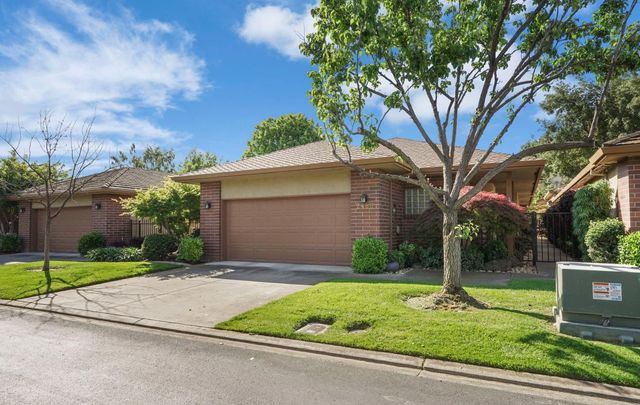 2486 Central Park Dr, Lodi, CA 95242