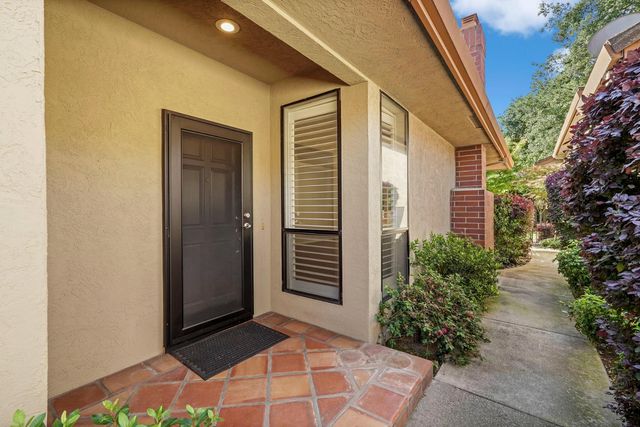 2486 Central Park Dr, Lodi, CA 95242