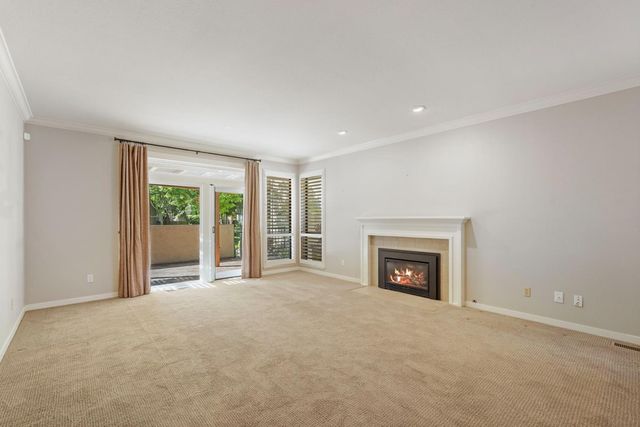 2486 Central Park Dr, Lodi, CA 95242