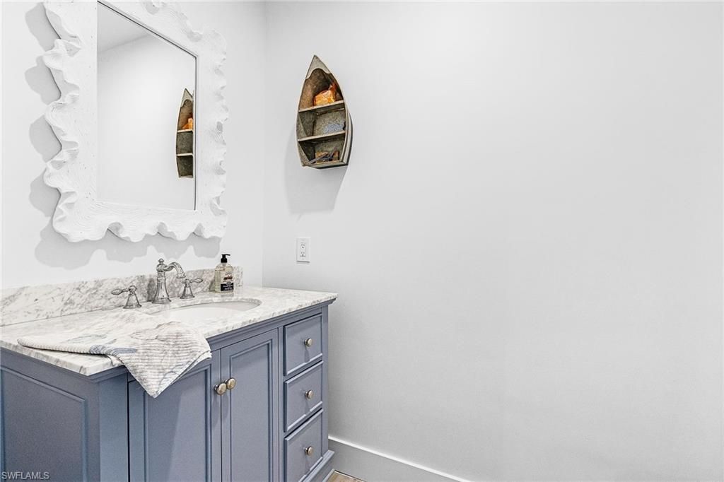 121 JAMAICA DR, NAPLES, FL 34113 — photo 5