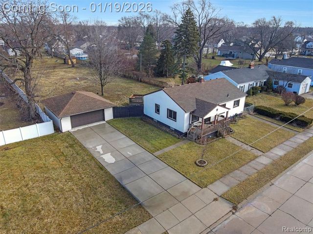 26690 Fernwood Street, Roseville, MI 48066