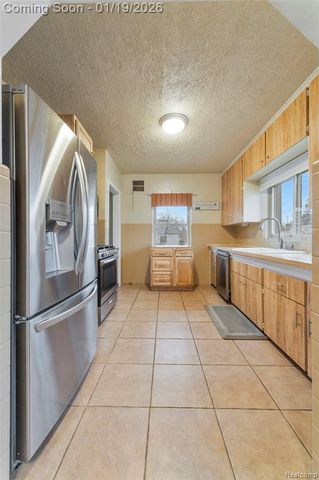 26690 Fernwood Street, Roseville, MI 48066