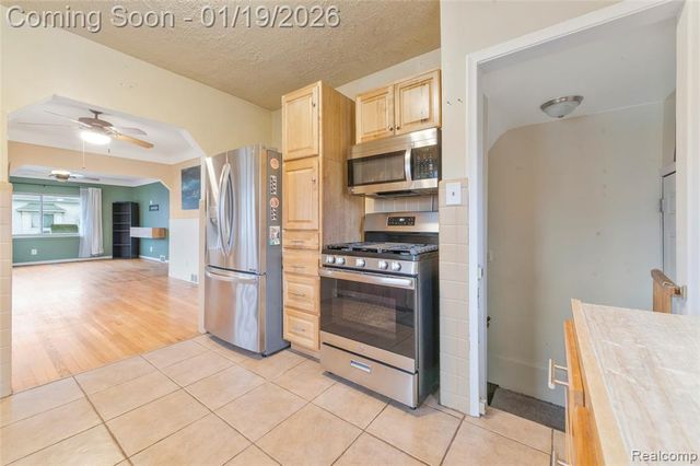 26690 Fernwood Street, Roseville, MI 48066