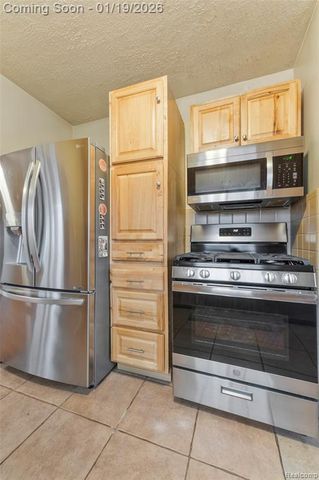 26690 Fernwood Street, Roseville, MI 48066