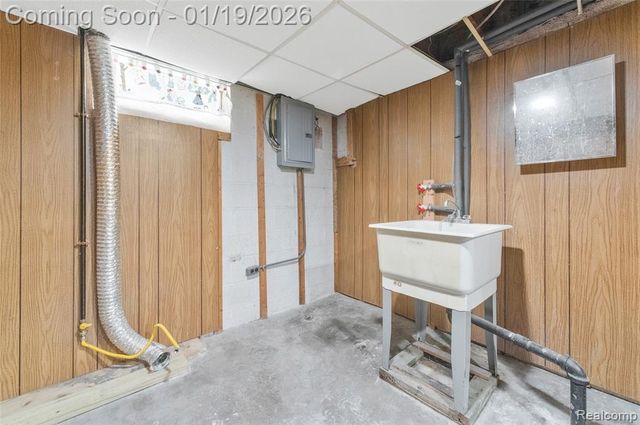 26690 Fernwood Street, Roseville, MI 48066