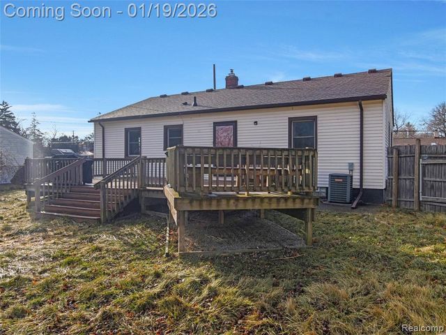 26690 Fernwood Street, Roseville, MI 48066