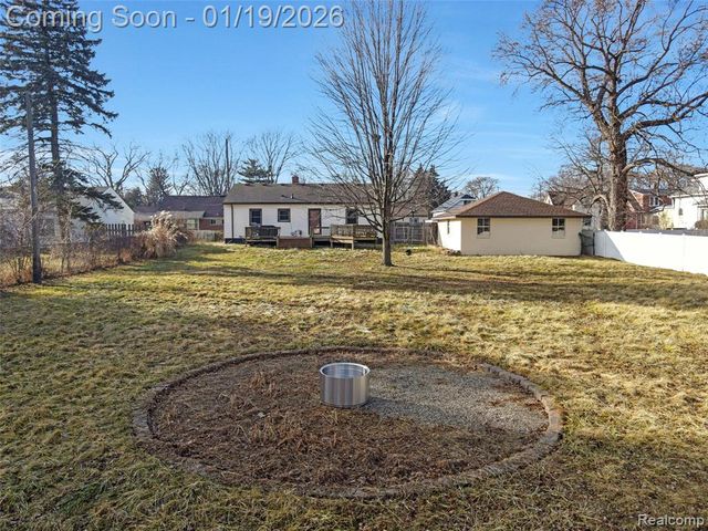 26690 Fernwood Street, Roseville, MI 48066