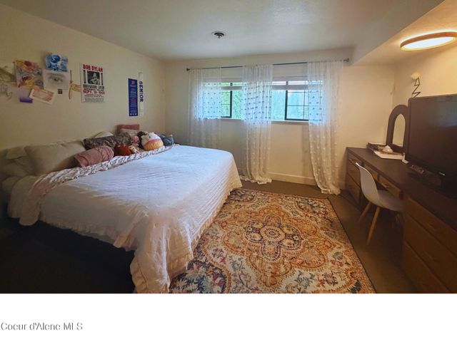 1996 E Lancaster RD, Hayden, ID 83835