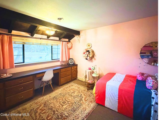 1996 E Lancaster RD, Hayden, ID 83835
