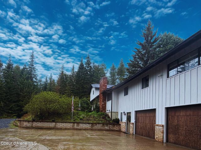 1996 E Lancaster RD, Hayden, ID 83835