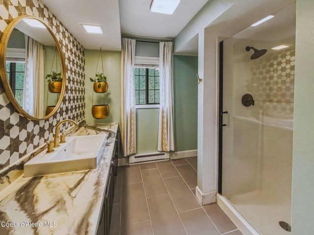 1996 E Lancaster RD, Hayden, ID 83835
