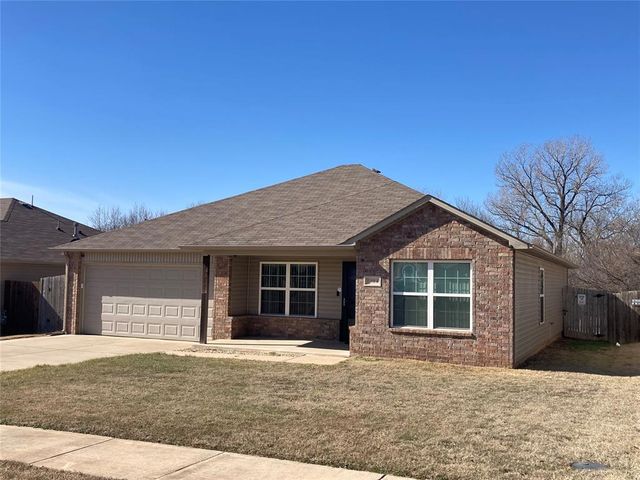 1004 Claystone Way, Noble, OK 73068