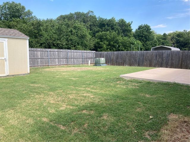1004 Claystone Way, Noble, OK 73068
