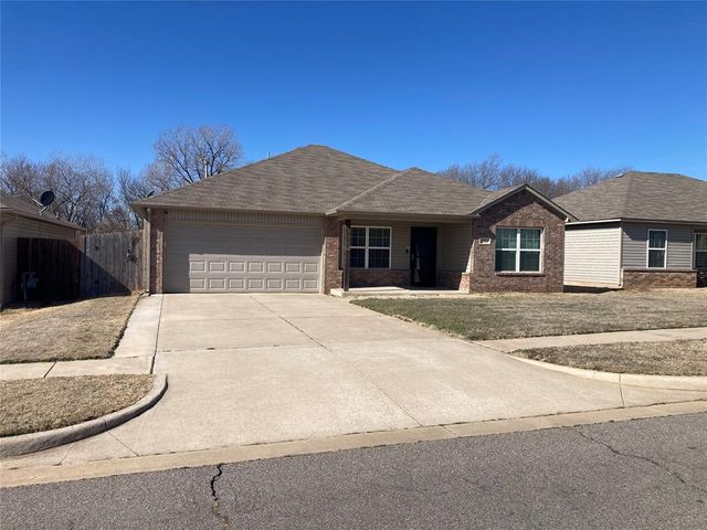 1004 Claystone Way, Noble, OK 73068