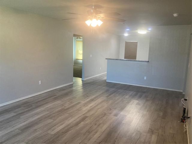 1004 Claystone Way, Noble, OK 73068