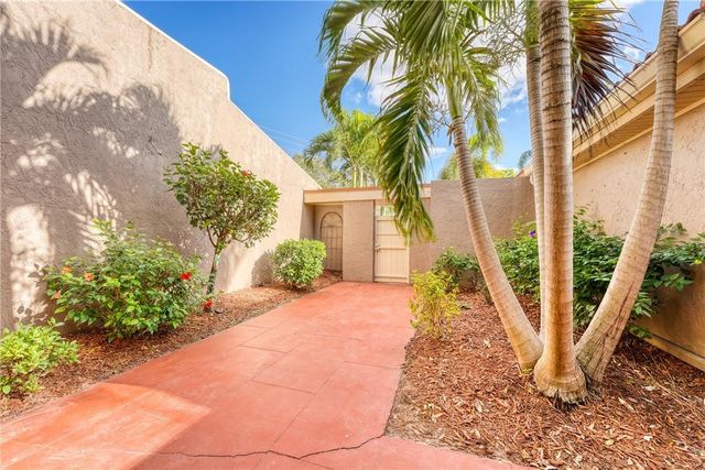 103 St Andrews Road, Hollywood, FL 33021