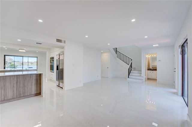 103 St Andrews Road, Hollywood, FL 33021