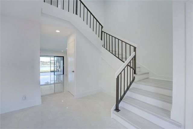 103 St Andrews Road, Hollywood, FL 33021